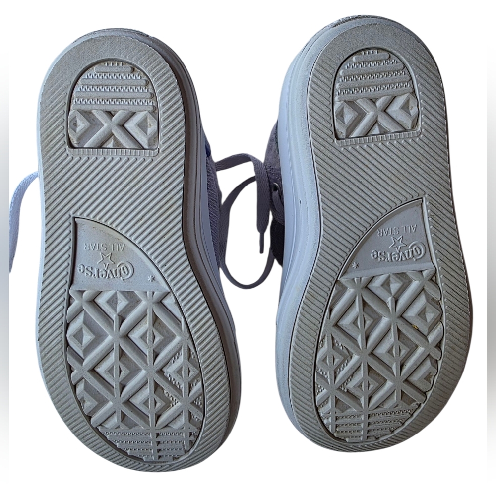 Converse High-Top Sneakers in Lavender - Picture 5 of 8